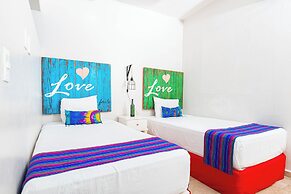 Chingon Anarchy Hotel & Roof