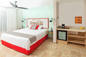 Chingon Anarchy Hotel & Roof