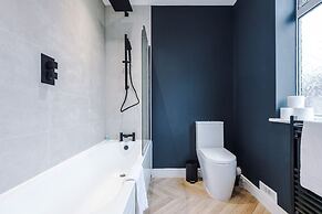 Salford Sanctuary 5 Bed House