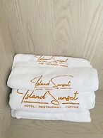 Island Sunset Hotel