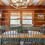 Cabin in the Trees, Hot Tub, Fire Pit