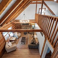 Cabin in the Trees, Hot Tub, Fire Pit