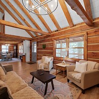 Cabin in the Trees, Hot Tub, Fire Pit