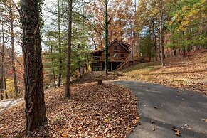 Cabin in the Trees, Hot Tub, Fire Pit