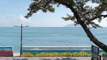 Namhae Kanu720 pet Poolvilla Pension