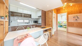 Anmyeondo Bangulbangul Kids Poolvilla