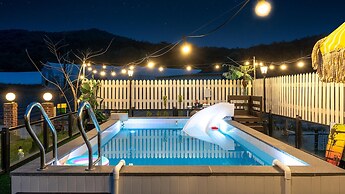 Anmyeondo Bangulbangul Kids Poolvilla