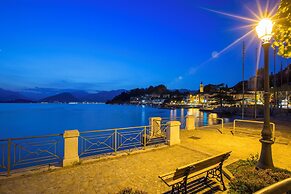 Patty New Apartment in Laveno Center