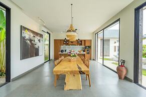 Villa Gantari by GORO