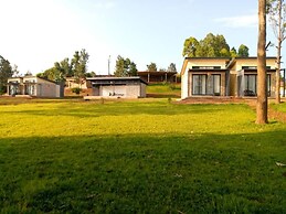 Eben Lake Kivu Cottages and Villas