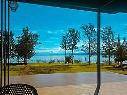 Eben Lake Kivu Cottages and Villas