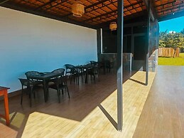 Eben Lake Kivu Cottages and Villas