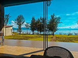 Eben Lake Kivu Cottages and Villas