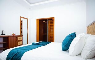 Eben Lake Kivu Cottages and Villas