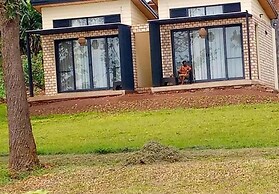 Eben Lake Kivu Cottages and Villas