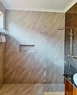 Eben Lake Kivu Cottages and Villas