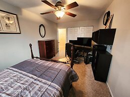 Beautiful APT W Office Area 2BR Long Term