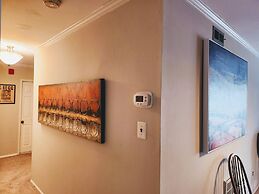 Beautiful APT W Office Area 2BR Long Term