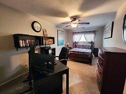 Beautiful APT W Office Area 2BR Long Term