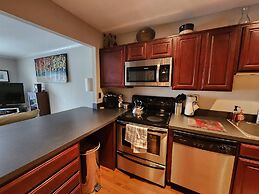 Beautiful APT W Office Area 2BR Long Term