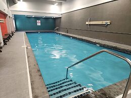 Mt Green Pool Gym Sauna Hot tub Open 3br 2b