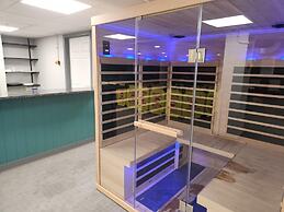 Mt Green Pool Gym Sauna Hot tub Open 3br 2b