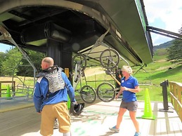 Mt Green Quick Walk to Lift Pool Sauna hot tub