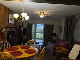 Mt Green Quick Walk to Lift Pool Sauna hot tub