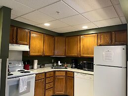 Mt Green Quick Walk to Lift Pool Sauna hot tub