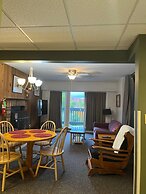 Mt Green Quick Walk to Lift Pool Sauna hot tub