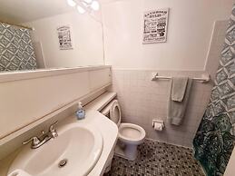 Amazing 2 Bedroom 2 Bath Condo