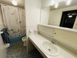 Amazing 2 Bedroom 2 Bath Condo