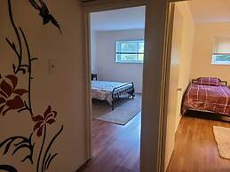 2BR 2B Clean Spacious Great Location