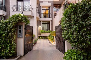 BedChambers Serviced Apartments Sector40