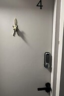 Sheffield Sanctuary - 4 Bedroom House