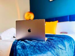 Sheffield Sanctuary - 4 Bedroom House