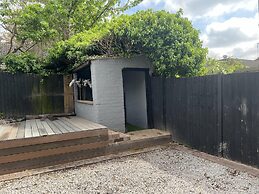 Sheffield Sanctuary - 4 Bedroom House