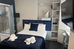 Sheffield Sanctuary - 4 Bedroom House