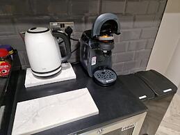 Sheffield Sanctuary - 4 Bedroom House