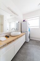 O&OGroup- Classy 3-BR with Stunning View