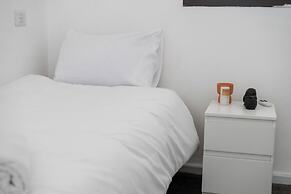 O&OGroup- Classy 3-BR with Stunning View