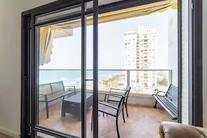 O&OGroup- Classy 3-BR with Stunning View