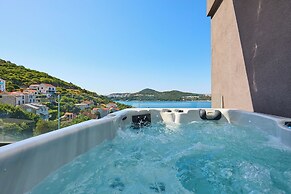 Hedera Estate, Hedera A25