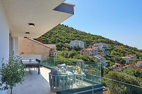 Hedera Estate, Hedera A25