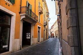 Moderna casa a 30 metri dall'Arena