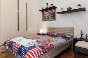 Urban Cosy 2 Bd Apt Near Metro w Balcony