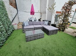 The Hideaway ll /enclosed Garden/quiet/central