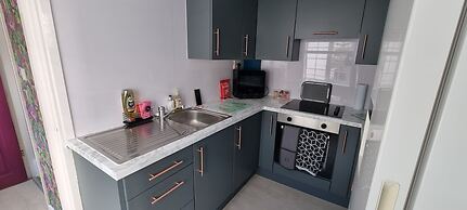 The Hideaway ll /enclosed Garden/quiet/central