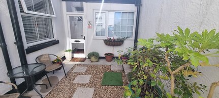 The Hideaway ll /enclosed Garden/quiet/central