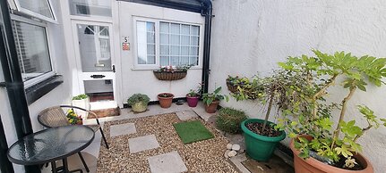 The Hideaway ll /enclosed Garden/quiet/central